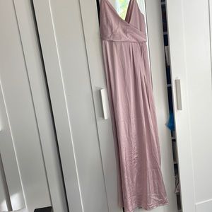 Boutique spring light pink dress with slit